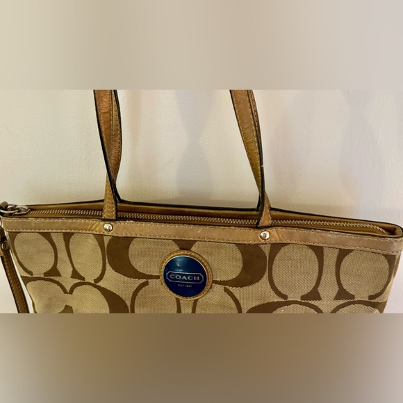 Authentic Coach Gold Signature Legacy Stripe Multi Color Shoulder Bag - Picture 6 of 12